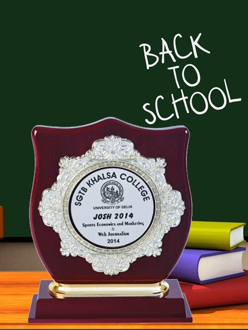  School Trophy Manufacturer in Noida