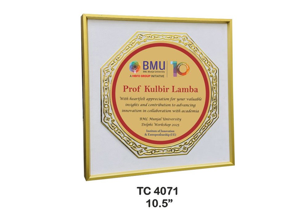 Corporate-Metal-Engraved-Trophies-4071