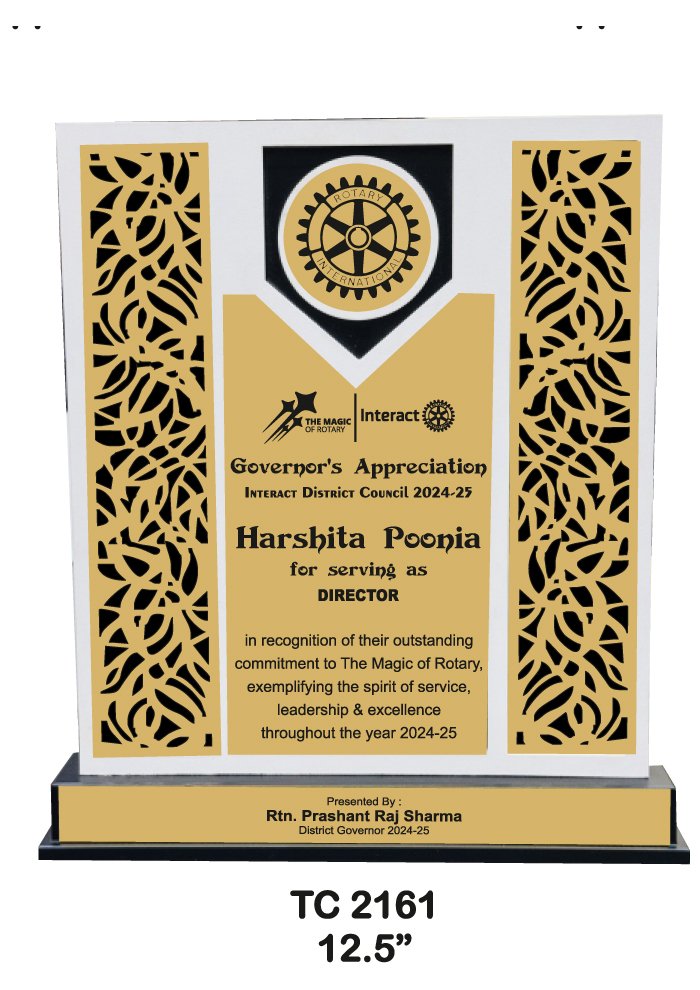 Corporate-Wooden-trophy-2161