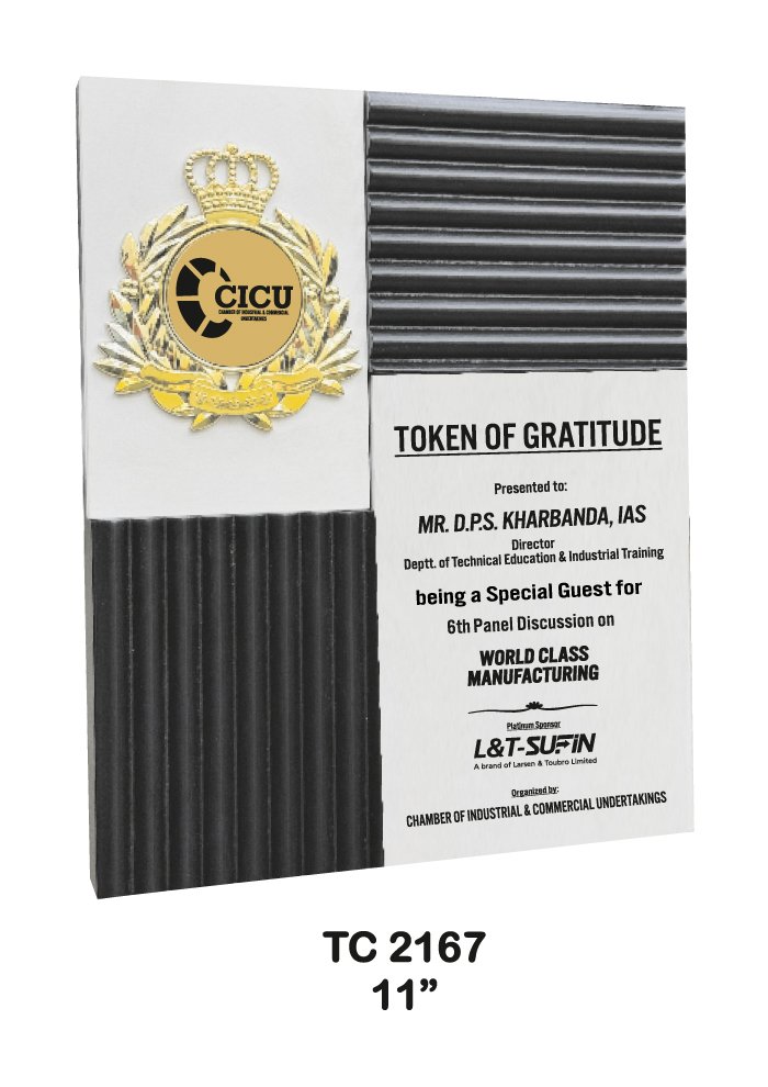 Corporate-Wooden-trophy-2167