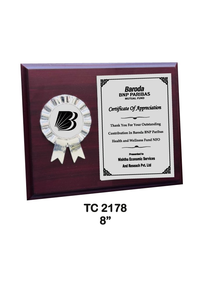 Corporate-Wooden-trophy-manufacturer-2178
