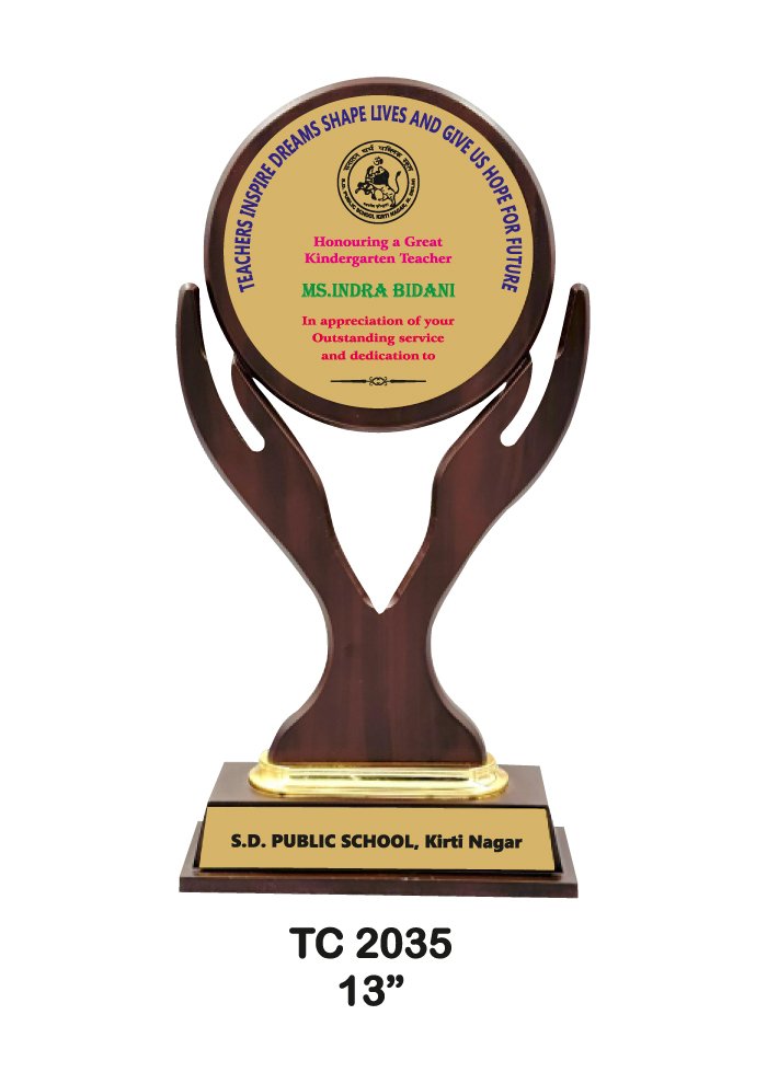 Wooden Trophy Seller in Achievers in Hyderabad